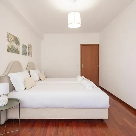 3br Wonder By Lovelystay Apartment Braga